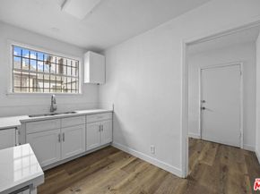 11008 Willowbrook Avenue, Los Angeles CA 90059