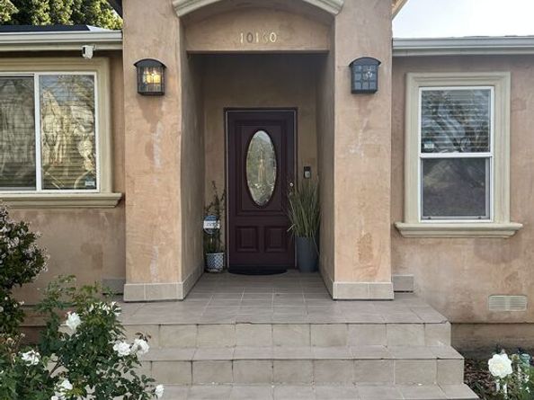 10160 Independence Avenue, Chatsworth CA 91311