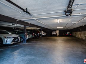 1036 N Genesee Avenue, West Hollywood CA 90046