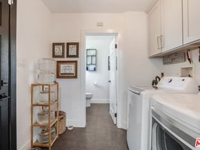 918 Indiana Avenue, Venice CA 90291