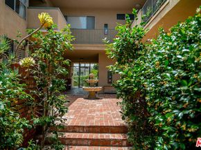 1021 5th Street 106, Santa Monica CA 90403