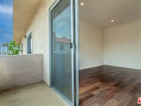 1021 5th Street 106, Santa Monica CA 90403