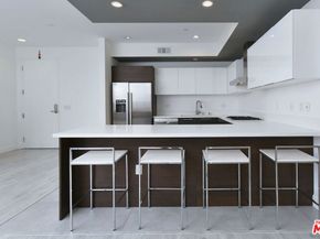 118 S Kenwood Street 305, Glendale CA 91205