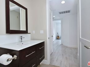 118 S Kenwood Street 305, Glendale CA 91205