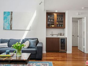 1250 Amherst Avenue 302, Los Angeles CA 90025