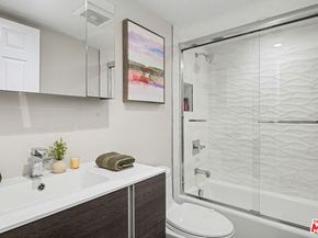 1250 Amherst Avenue 302, Los Angeles CA 90025