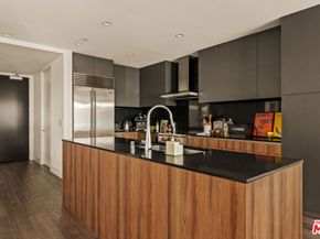 728 N Sweetzer Avenue 212, West Hollywood CA 90069