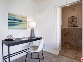 11120 Queensland Street C26, Los Angeles CA 90034