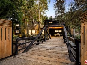 327 E Rustic Road, Santa Monica CA 90402
