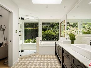 327 E Rustic Road, Santa Monica CA 90402