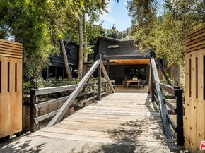 327 E Rustic Road, Santa Monica CA 90402
