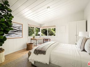 327 E Rustic Road, Santa Monica CA 90402