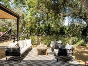 327 E Rustic Road, Santa Monica CA 90402