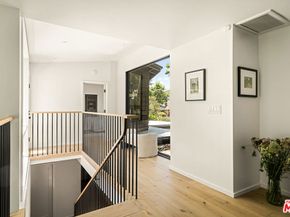 327 E Rustic Road, Santa Monica CA 90402