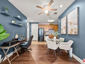 6938 Laurel Canyon Boulevard 310, North Hollywood CA 91605