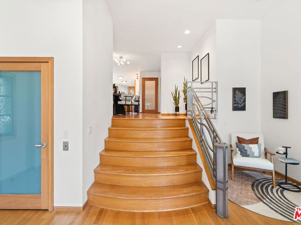 8781 Lookout Mountain Avenue, Los Angeles CA 90046