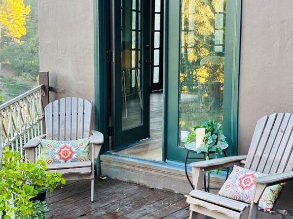 8718 Crescent Drive, Los Angeles CA 90046