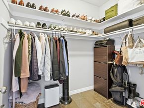 5625 Cambridge Way 204, Culver City CA 90230