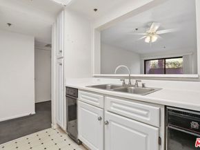 501 N Palisades Drive 103, Pacific Palisades CA 90272