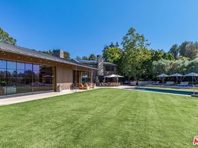 859 Woodacres Road, Santa Monica CA 90402