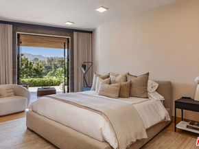 859 Woodacres Road, Santa Monica CA 90402