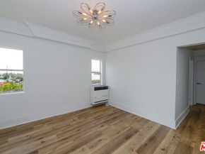 527 N Cummings Street, Los Angeles CA 90033