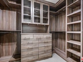 10878 Bloomfield Street 406, Toluca Lake CA 91602