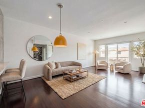 10878 Bloomfield Street 406, Toluca Lake CA 91602
