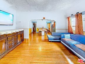 3025 Edgehill Drive, Los Angeles CA 90018