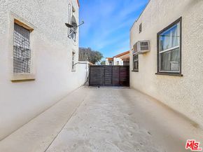 3025 Edgehill Drive, Los Angeles CA 90018