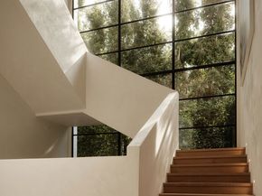 12846 Highwood Street, Los Angeles CA 90049