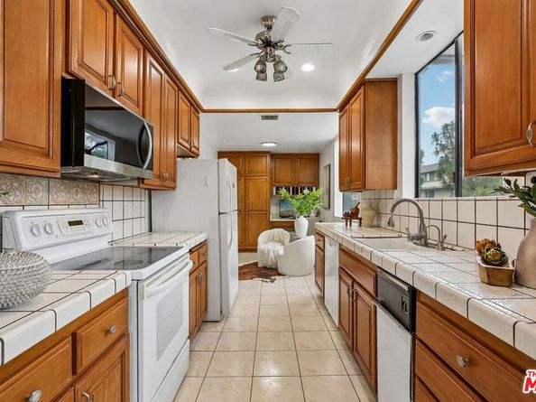 311 Bora Bora Way 3204, Marina Del Rey CA 90292