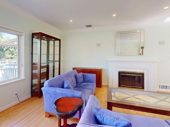 535 Woodbury Road, Glendale CA 91206