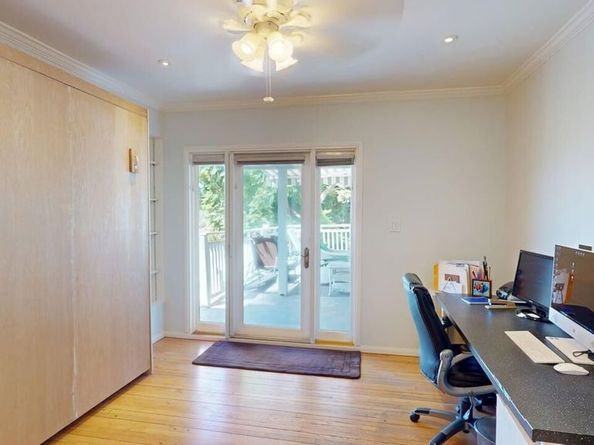 535 Woodbury Road, Glendale CA 91206