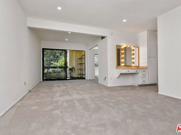 10126 Reseda Boulevard 112, Northridge CA 91324