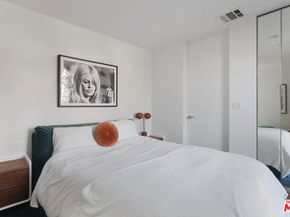 7 Vicente Terrace, Santa Monica CA 90401