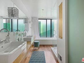 7 Vicente Terrace, Santa Monica CA 90401