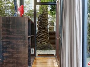 7 Vicente Terrace, Santa Monica CA 90401