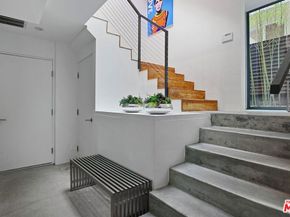 7 Vicente Terrace, Santa Monica CA 90401