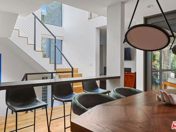 7 Vicente Terrace, Santa Monica CA 90401