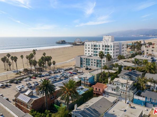 7 Vicente Terrace, Santa Monica CA 90401