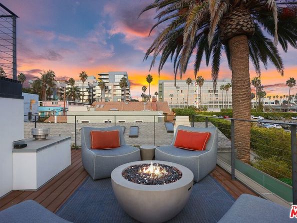 7 Vicente Terrace, Santa Monica CA 90401