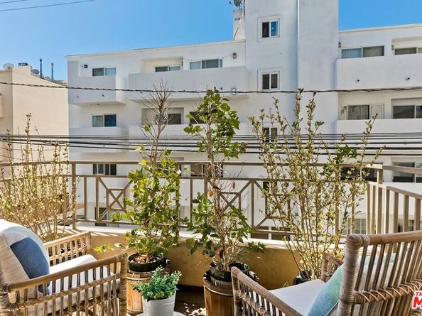 1241 S Westgate Avenue 203, Los Angeles CA 90025