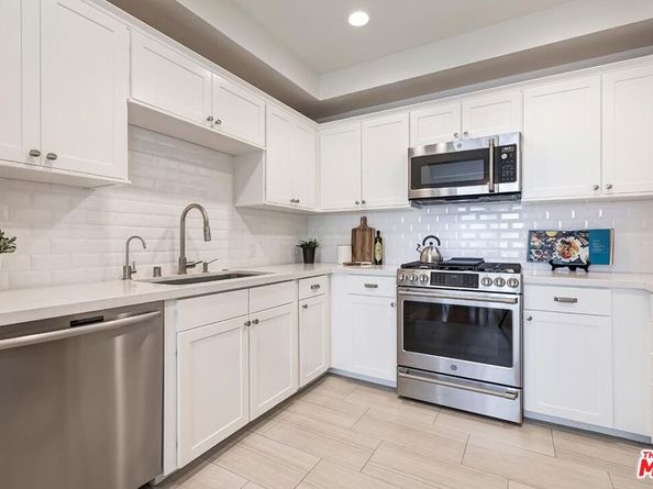 1241 S Westgate Avenue 203, Los Angeles CA 90025