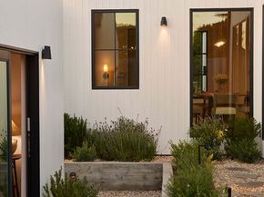 7841 Stewart Avenue, Los Angeles CA 90045