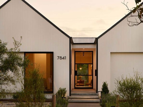 7841 Stewart Avenue, Los Angeles CA 90045
