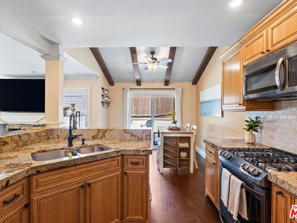 12339 Carl Street, Pacoima CA 91331