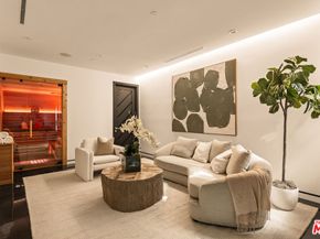 930 N La Jolla Avenue, West Hollywood CA 90046