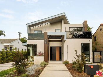 930 N La Jolla Avenue