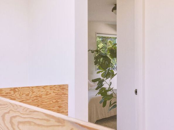 906 Superba Avenue, Venice CA 90291